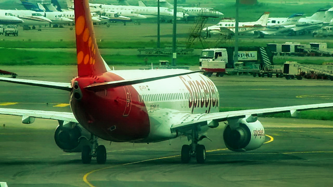 Group Booking on Spice Jet with FareHawker.jpg